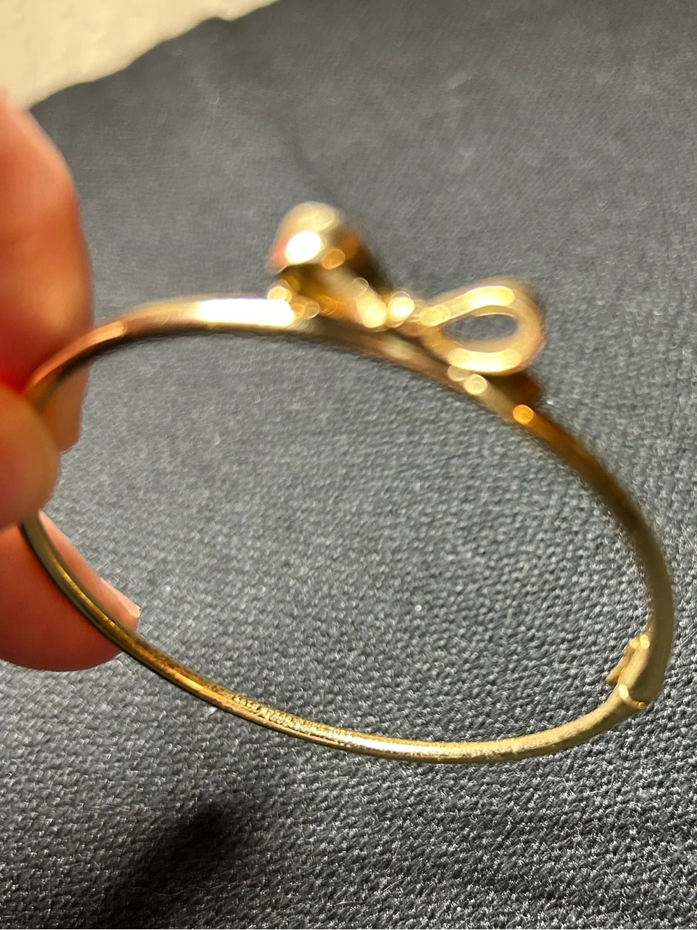 Kate Spade Gold‑Tone Bow Hinge Bangle Bracelet – Classic & Feminine - Picture 2 of 7